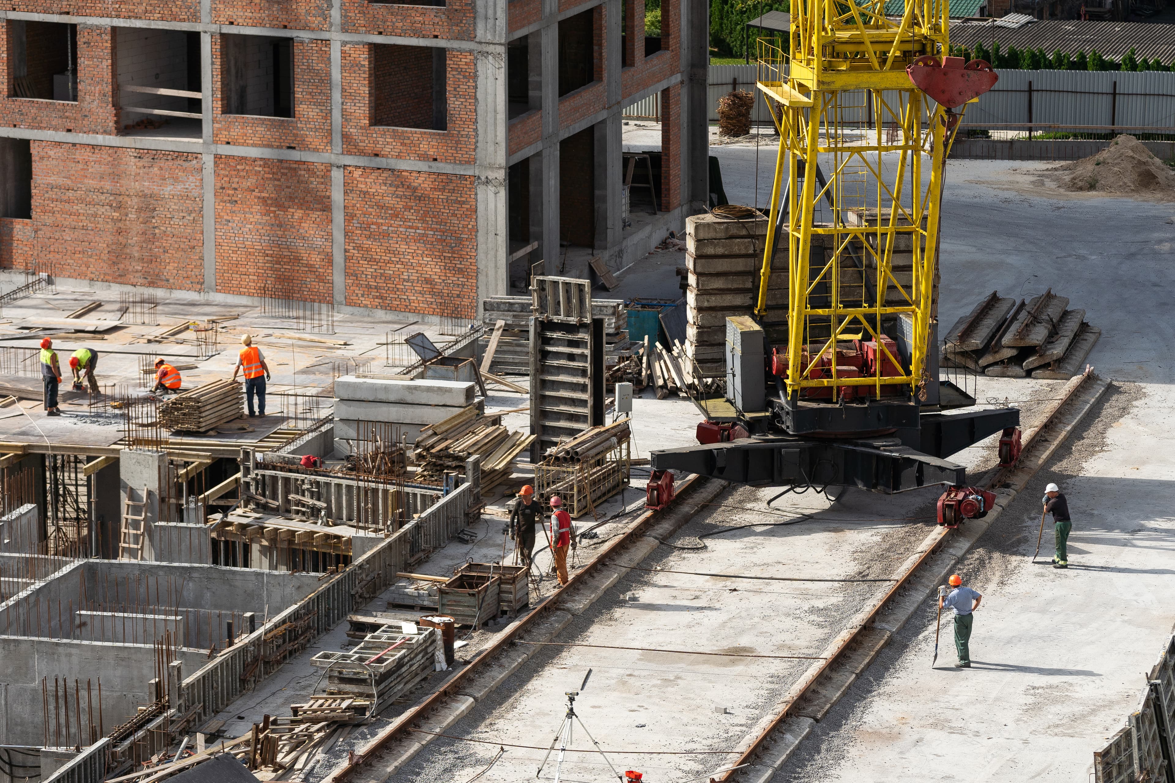 Building Materials & Heavy Equipment